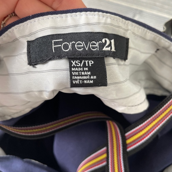 SUSPENDER SHORTS - Picture 3 of 4